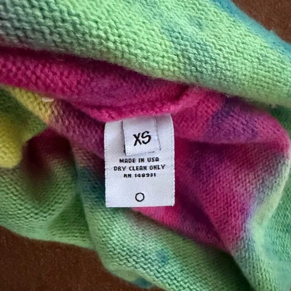 The Elder Statesman Cashmere Set Frank Cardigan and Dip Dye Chunky Cable Shorts - Picture 13 of 15